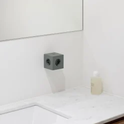Avolt Stekkerdoos Square 2 - USB-C Oak Green