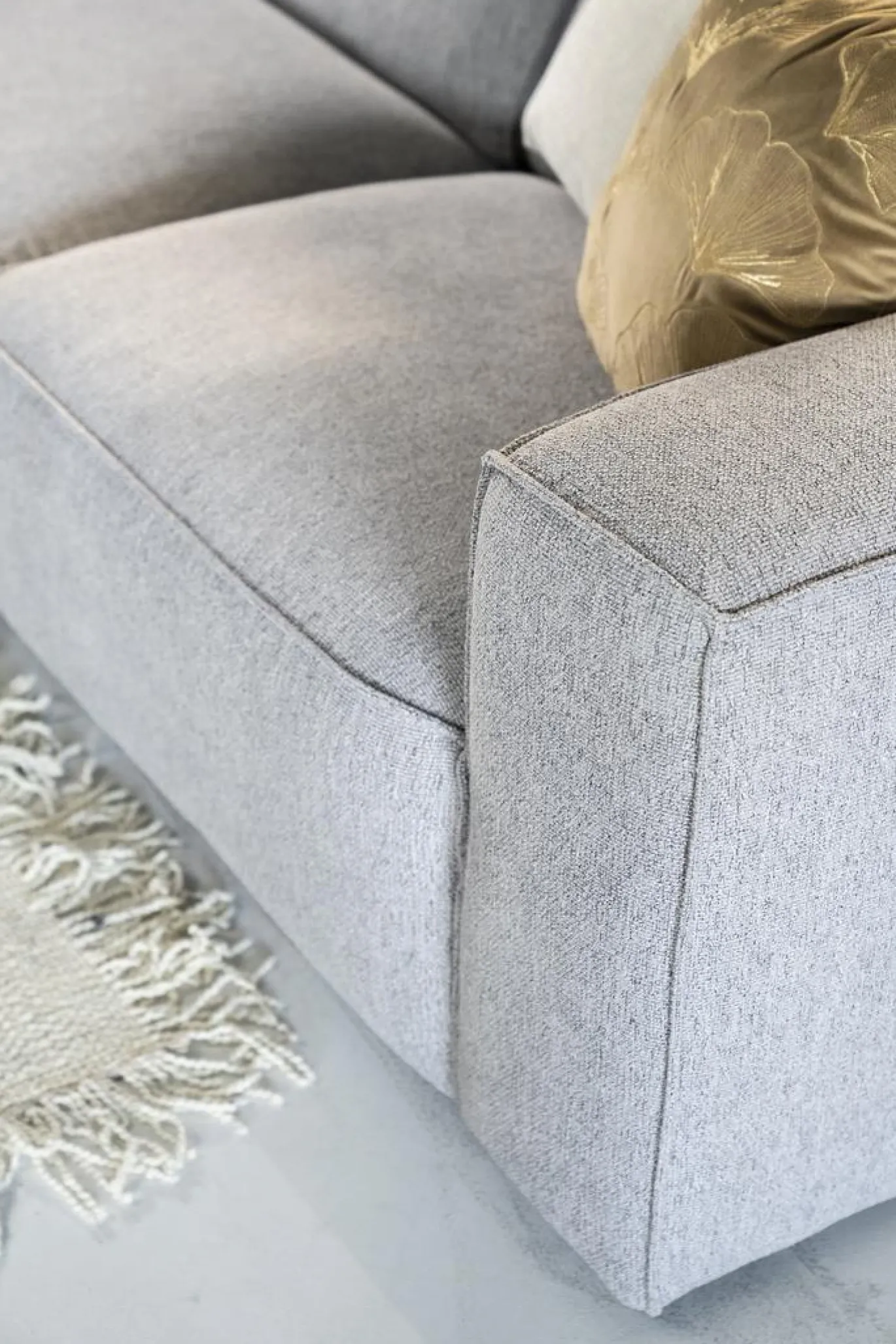Bank Amarillo Leaf Steel