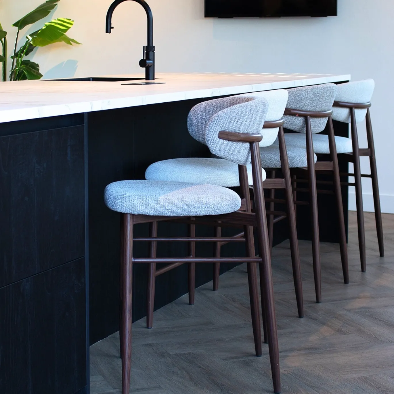 Barkruk Alexia Taupe/Walnoot - Giga Meubel