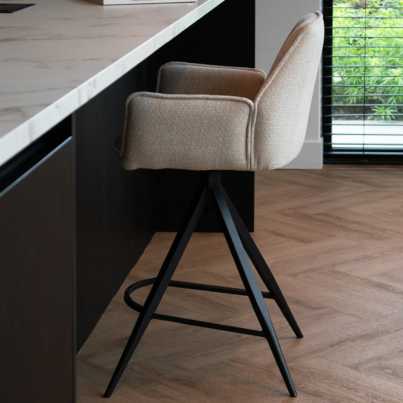 Barstoel Noa Beige/Zwart - Giga Meubel