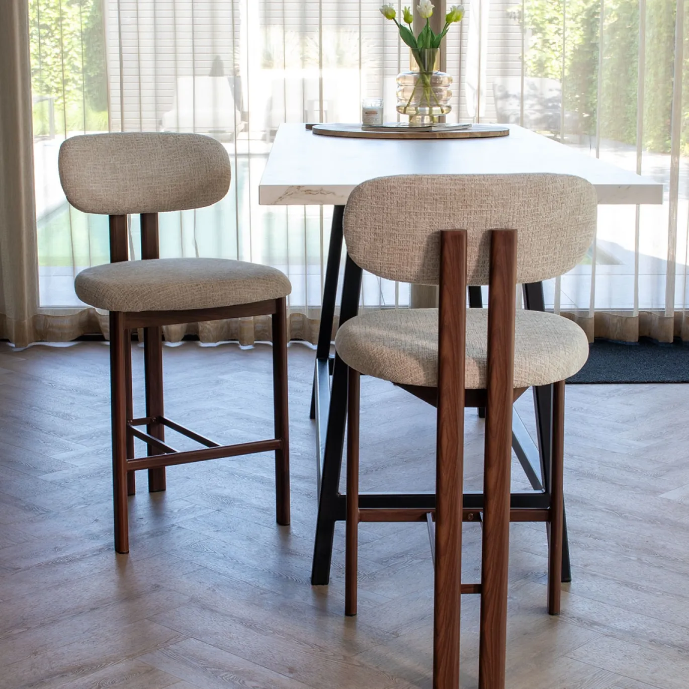 Barstoel Noor Beige/Walnoot 65cm - Giga Meubel