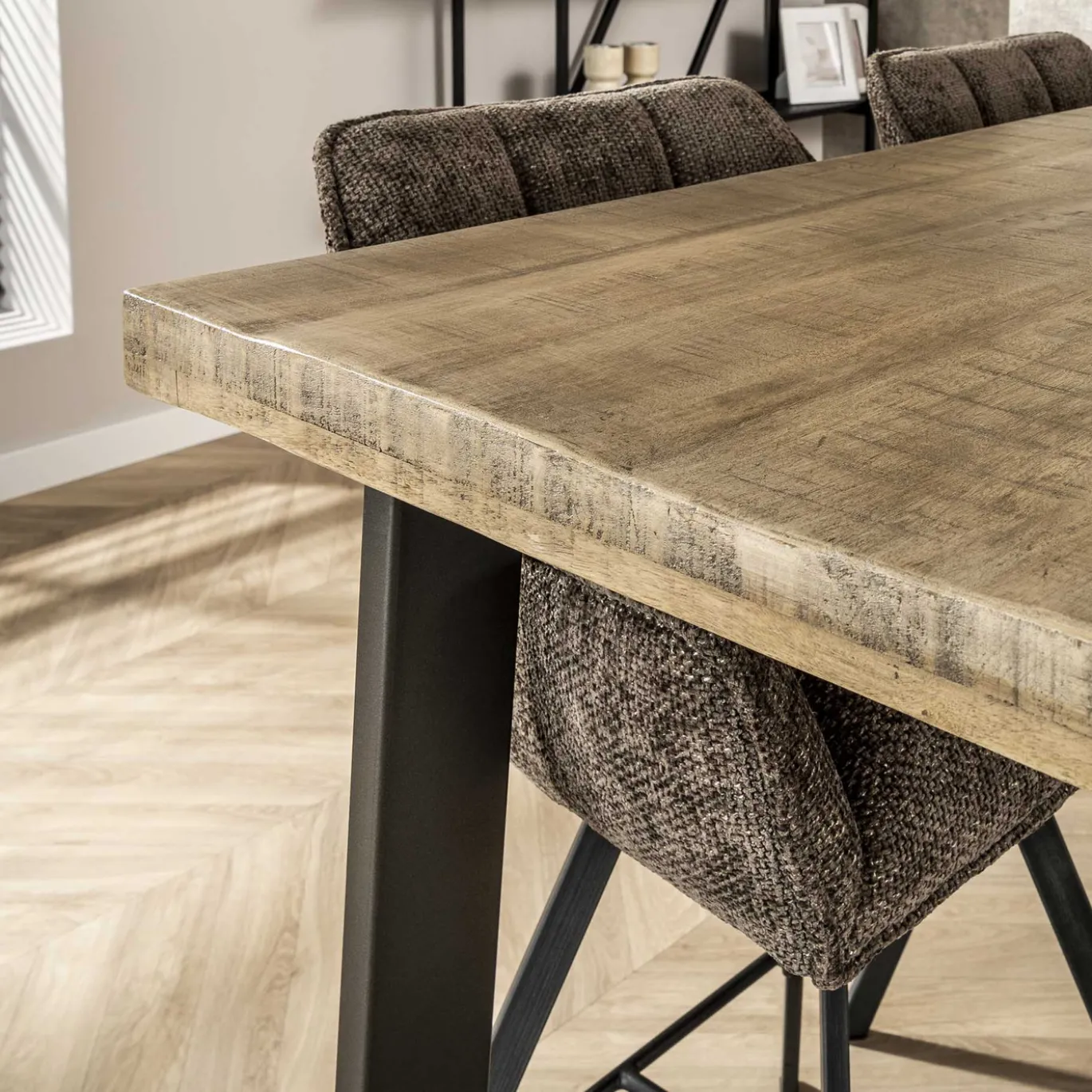 Bartafel 135x70 massief trapeziumvormig Licht - Giga Meubel