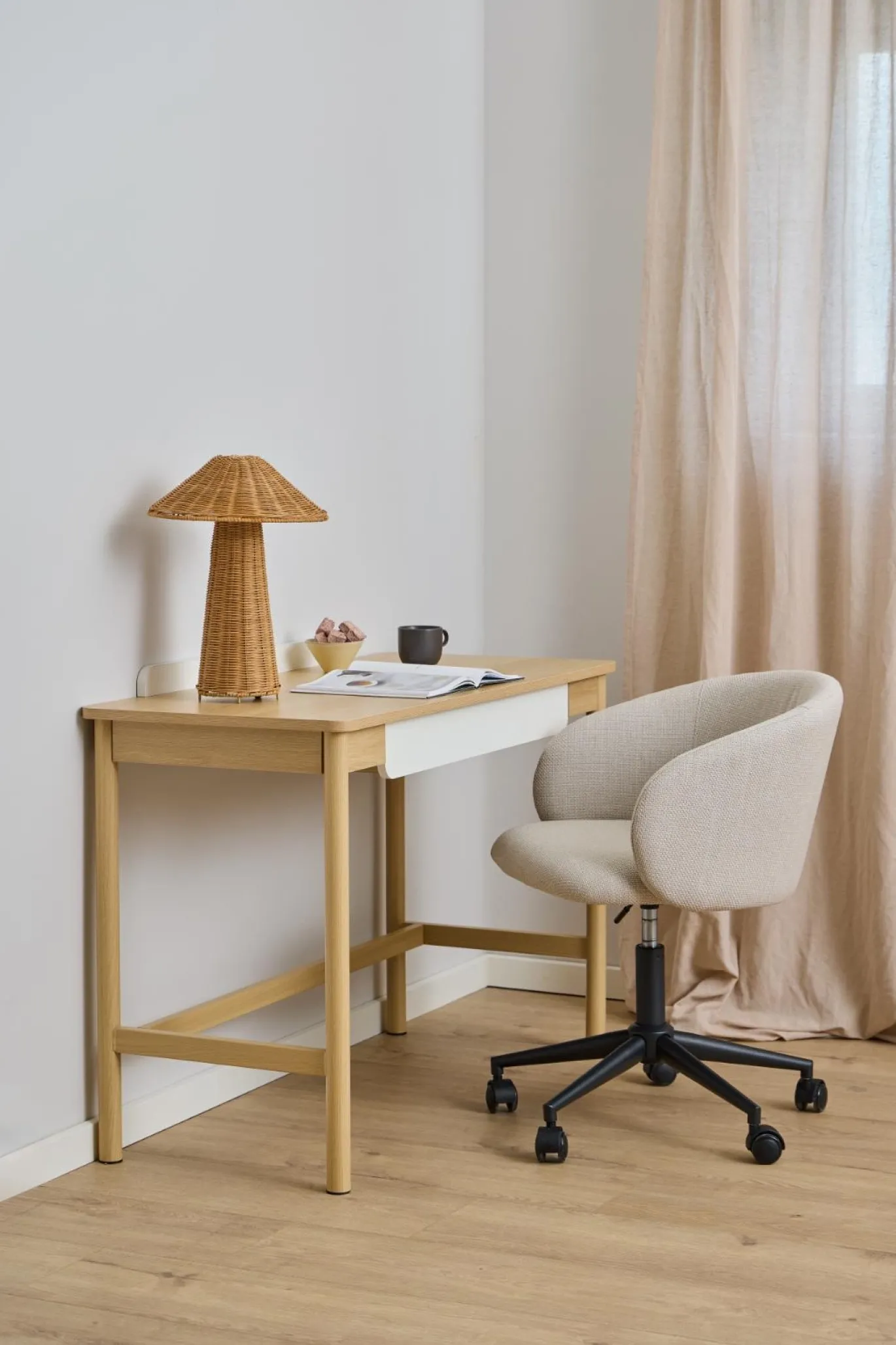 Bureaustoel Lara Met Armleuning Basel Beige - Giga Living