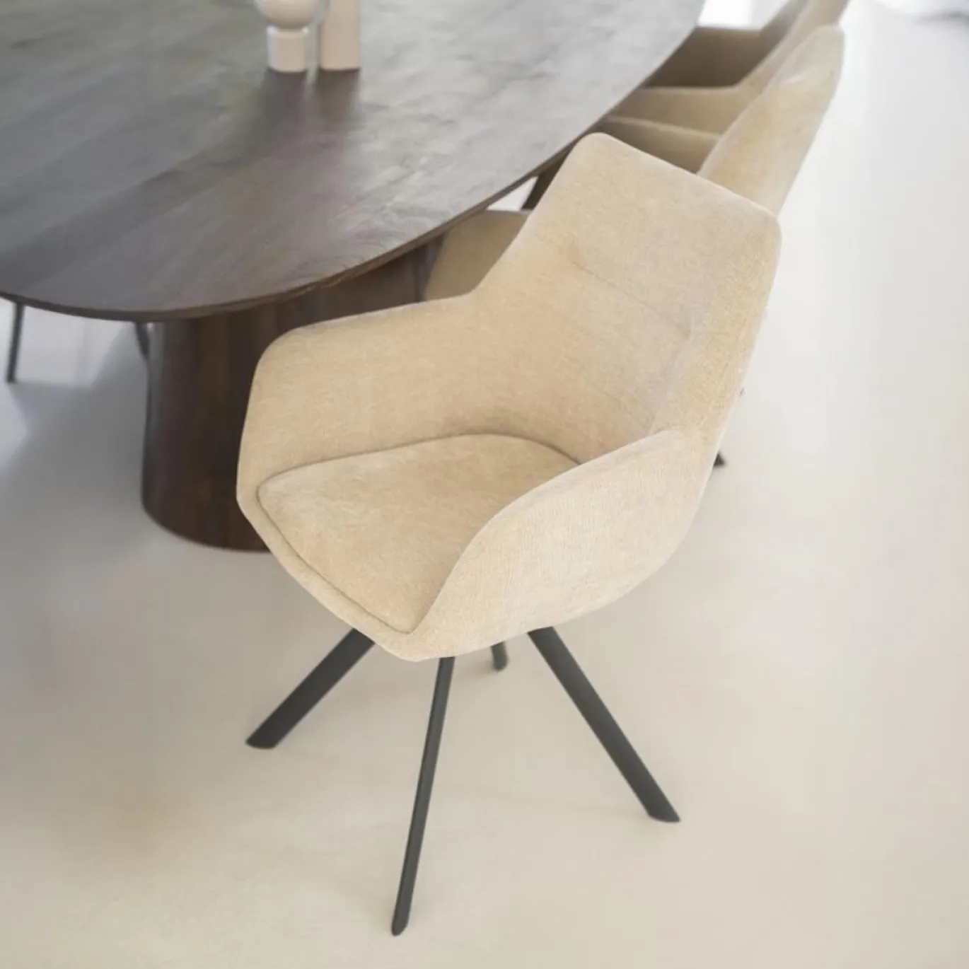 By-Boo Eetkamerstoel Bliss Met Armleuning Taupe