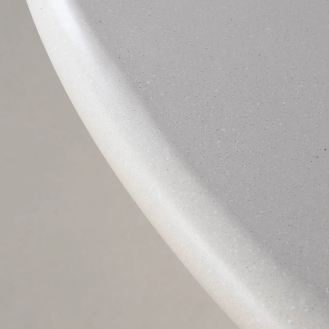 DÉJA Eettafel Brunn Beige Rond 130cm