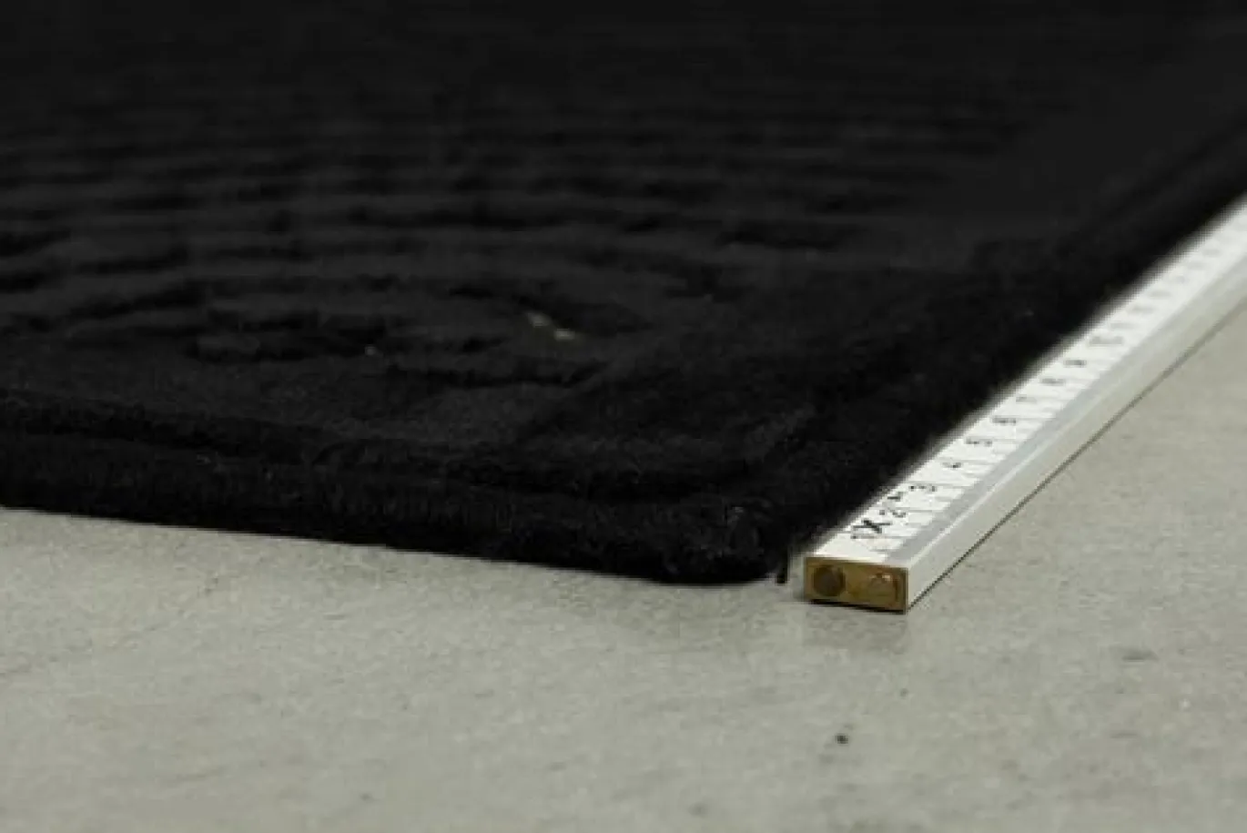 Dutchbone Vloerkleed Dots Zwart 170x240cm