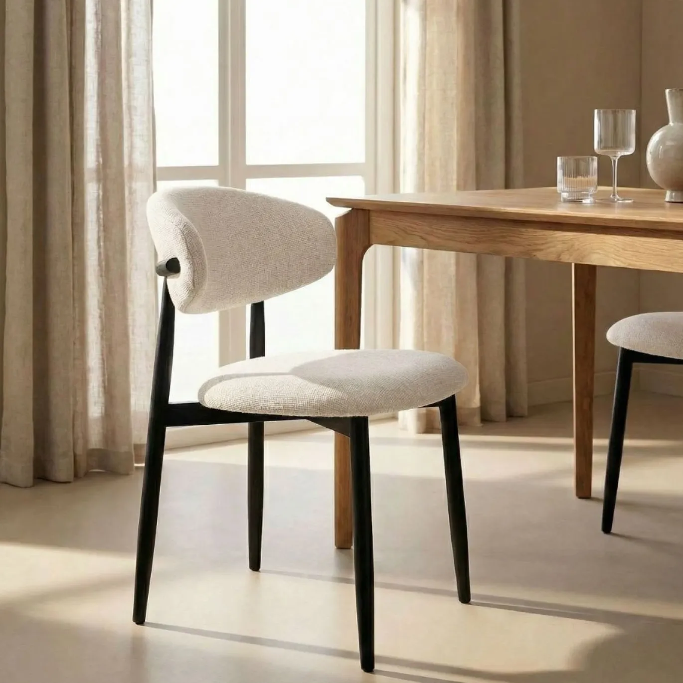 Eetkamerstoel Alexia Beige/Zwart - Giga Meubel