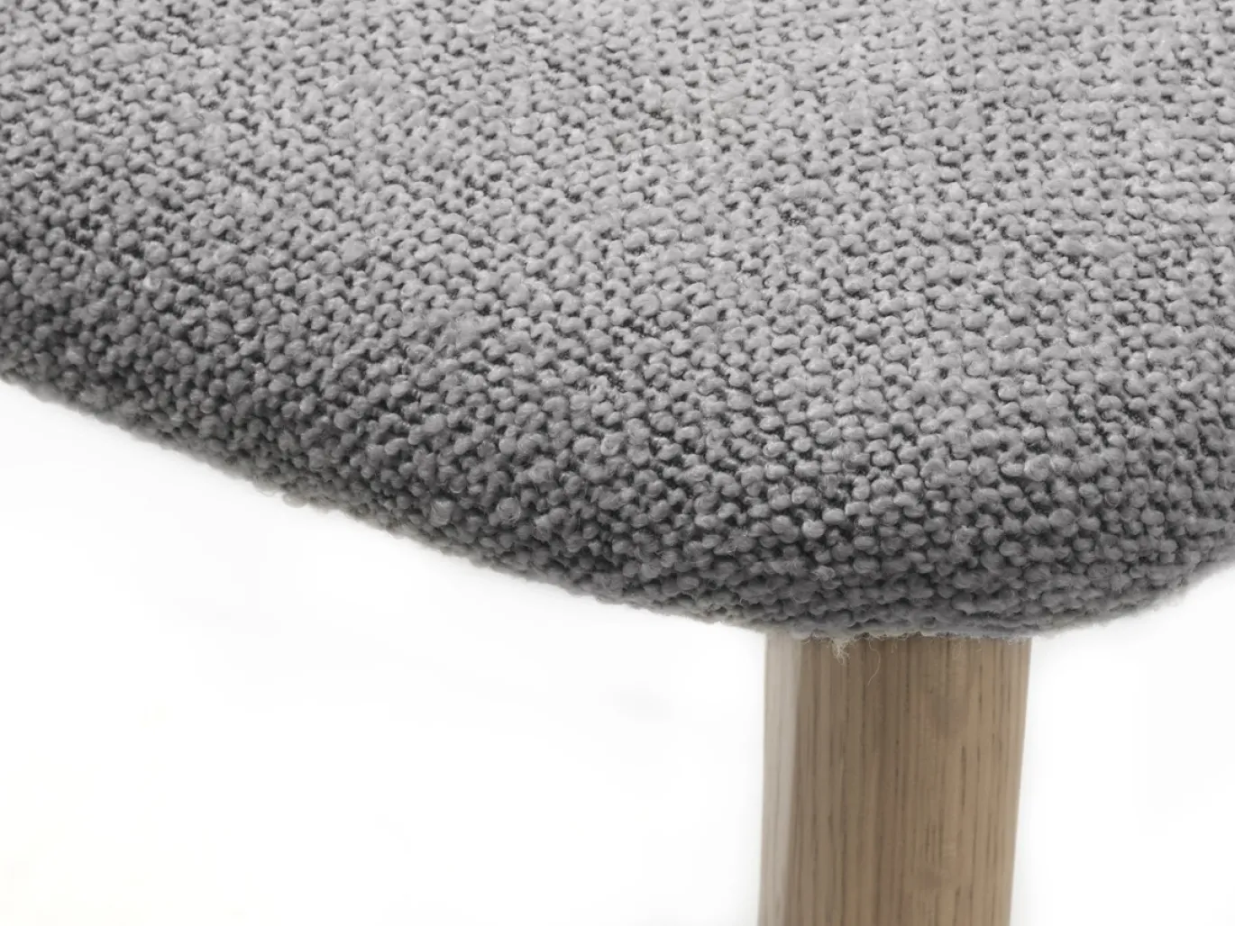 Eetkamerstoel Elim Mid Grijs Bouclé Naturel Eiken - Giga Living