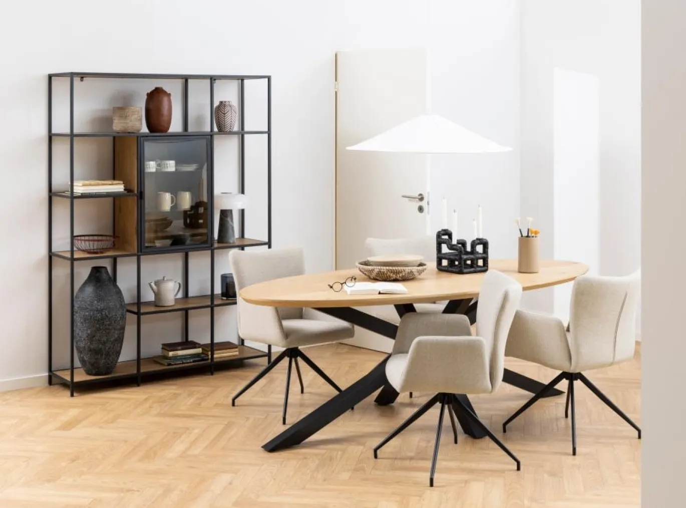 Eetkamerstoel Erwin Met Armleuning Basel Beige - Giga Living