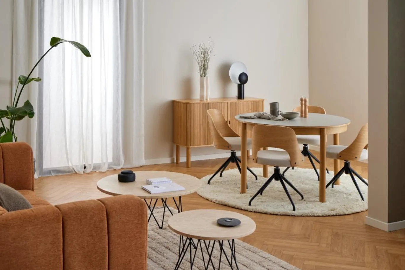 Eetkamerstoel Lucas Swivel Beige - Giga Living