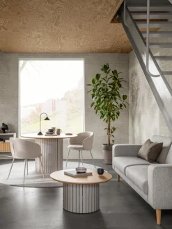 Eetkamerstoel Skive Met Armleuning Beige Basel - Giga Living