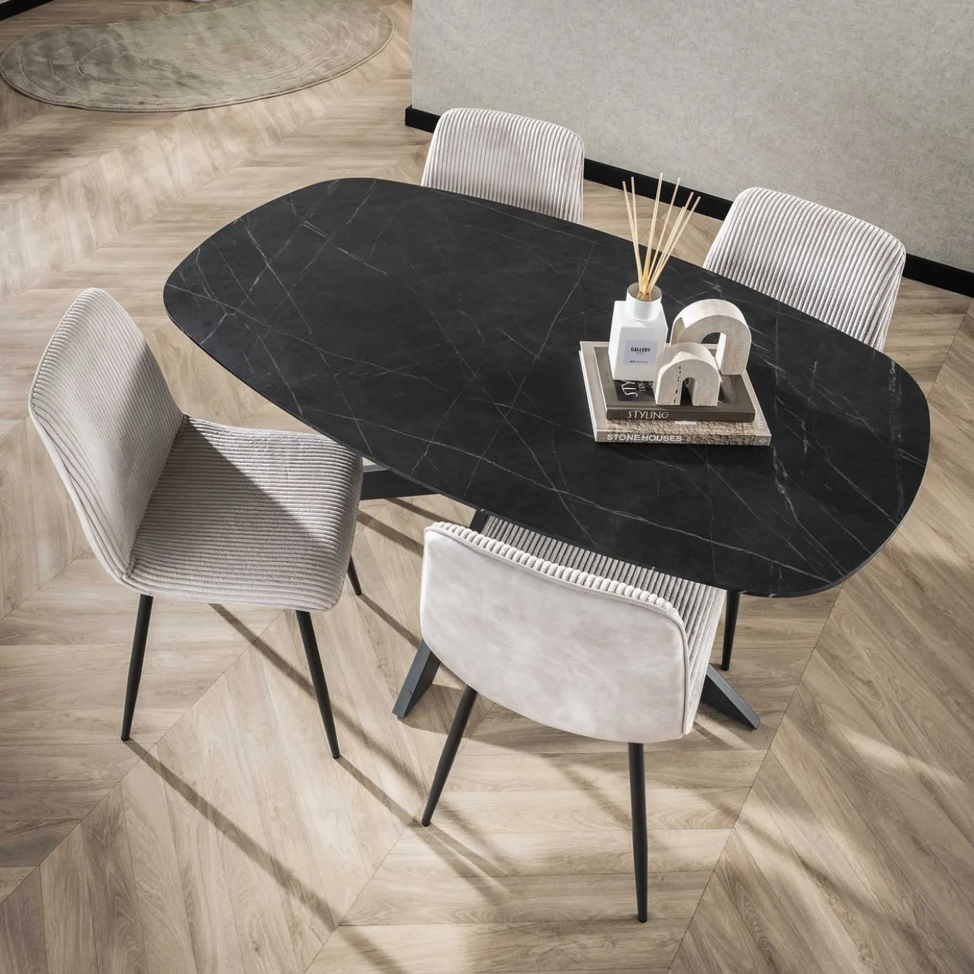 Eetkamertafel Deens Ovaal Zwart 150cm - Giga Meubel