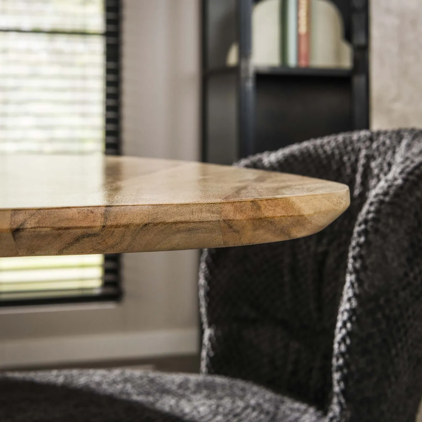 Eetkamertafel Driehoek Acacia Naturel - Giga Meubel