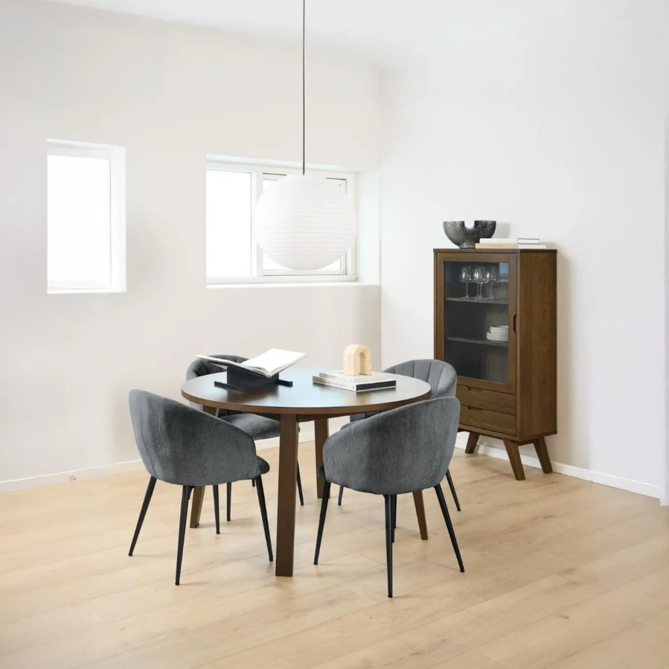 Eettafel Annie Eikenfineer Smoke Ø120x75cm - Giga Living