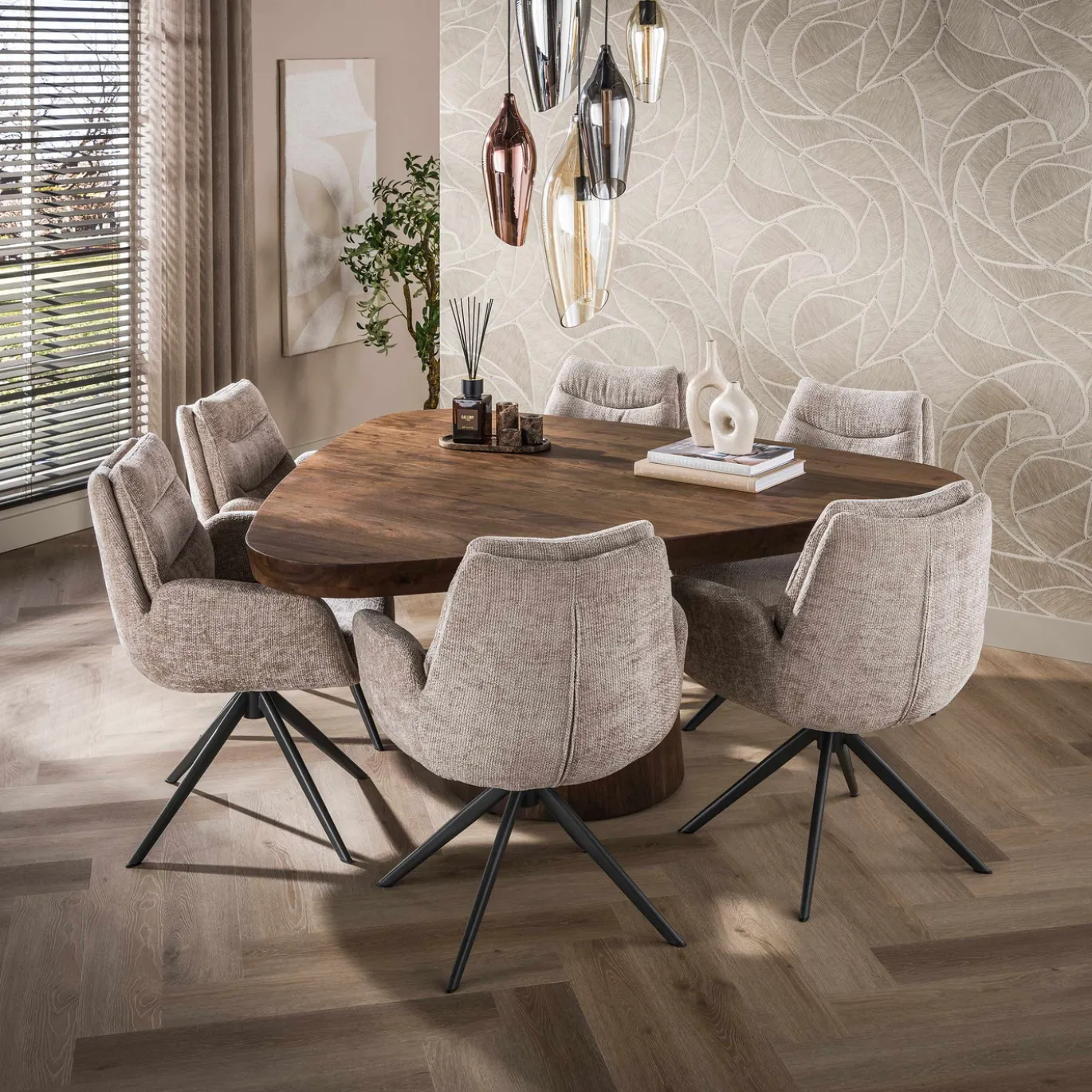 Eettafel Arcadia Driehoek Acacia Bruin 165cm- Giga Meubel