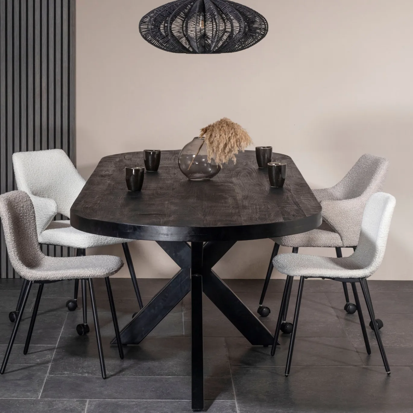 Eettafel Barn Ovaal Zwart Mangohout 300cm - Giga Meubel