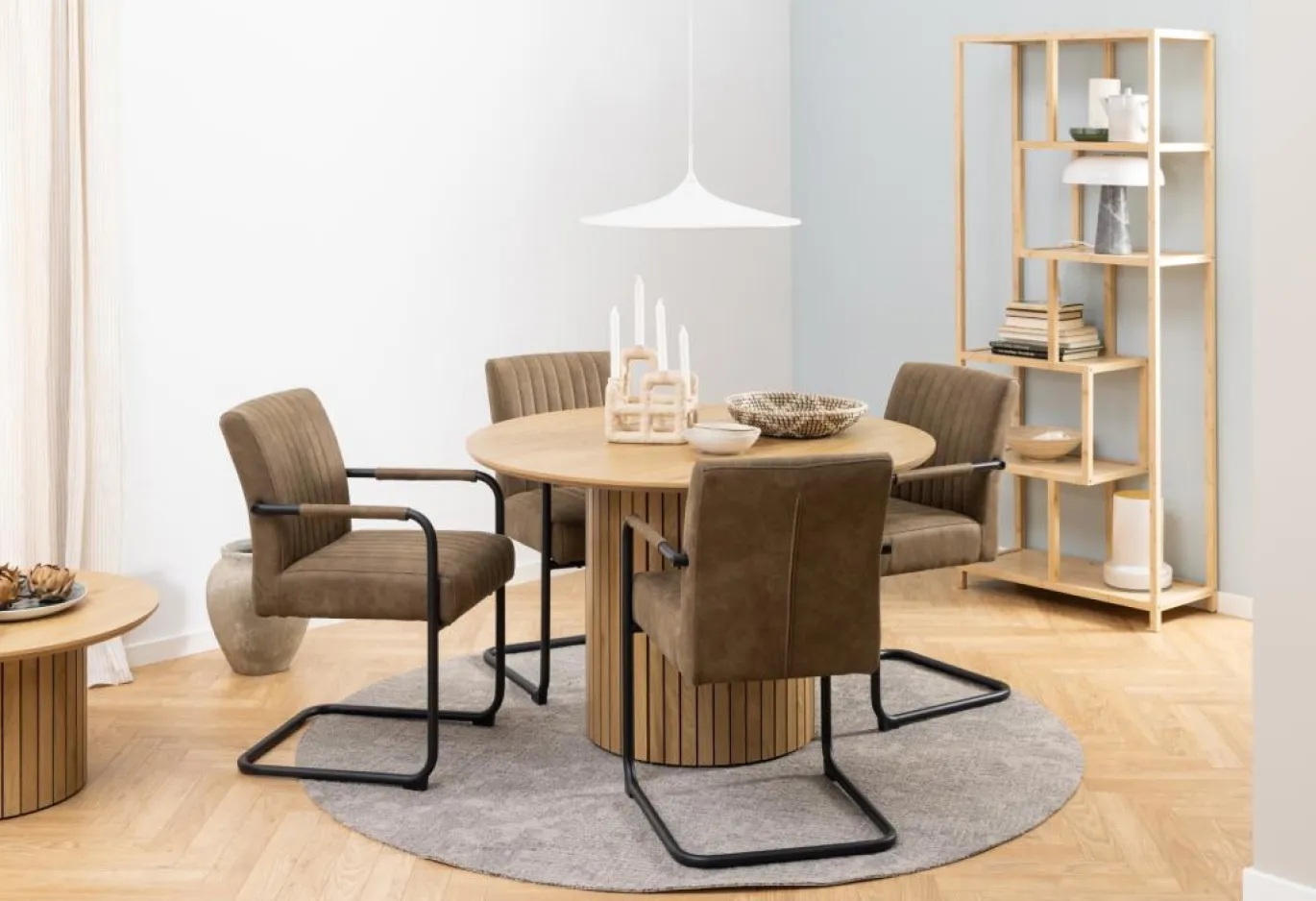 Eettafel Gillan Ø120cm Naturel - Giga Living
