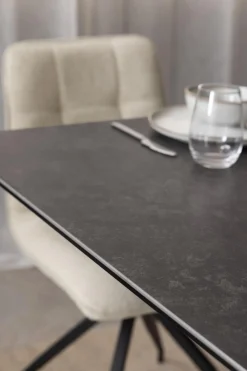 Eettafel Jorvik Keramiek Zwart Fairba 168/210cm - Giga Living