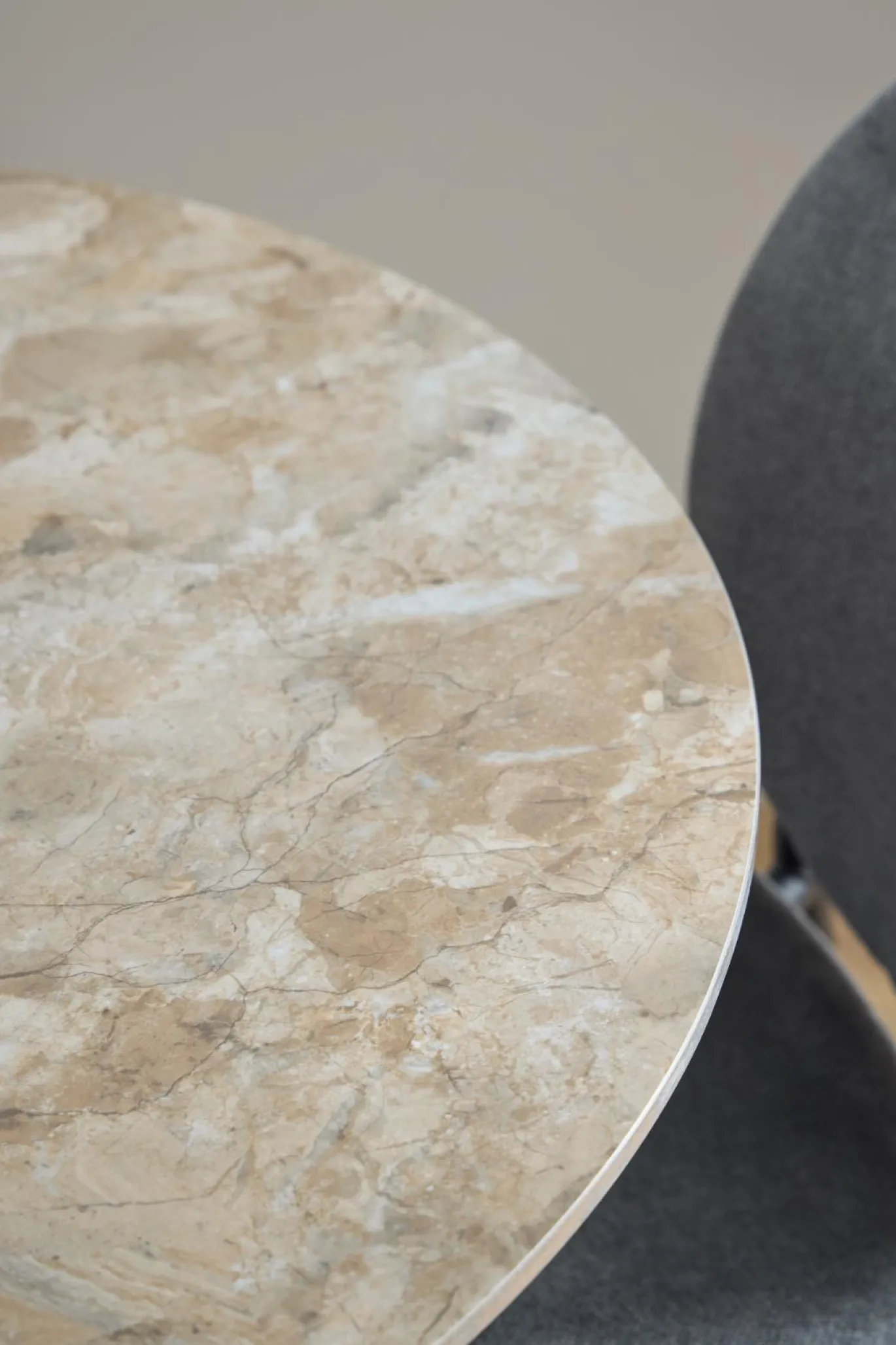 Eettafel Laurens Ceremic Bruin Aberta Ø90x75cm - Giga Living
