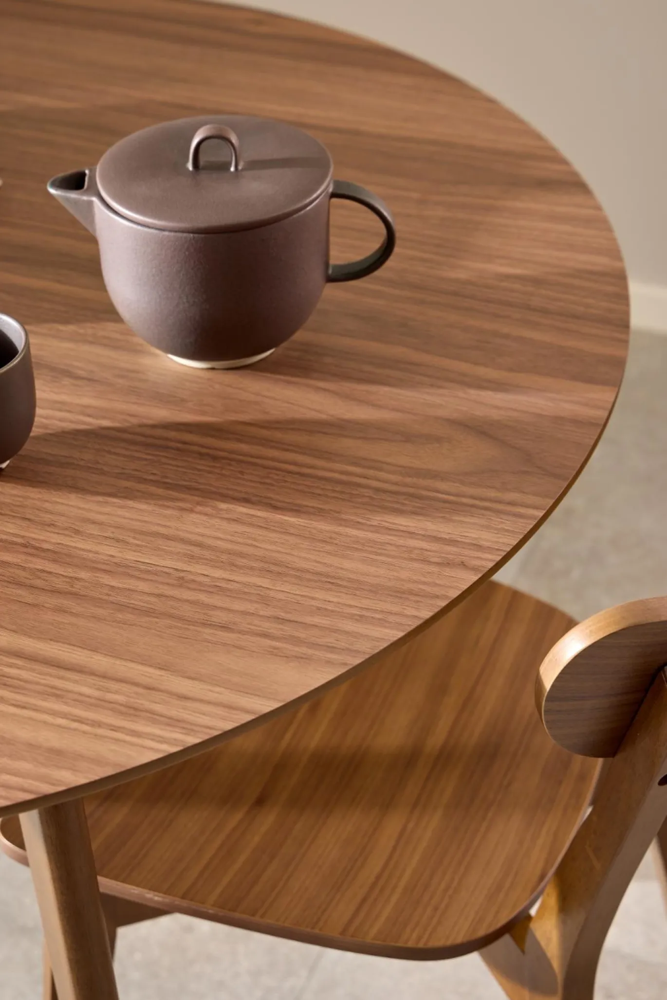 Eettafel Levi Walnoot Ø105cm - Giga Living