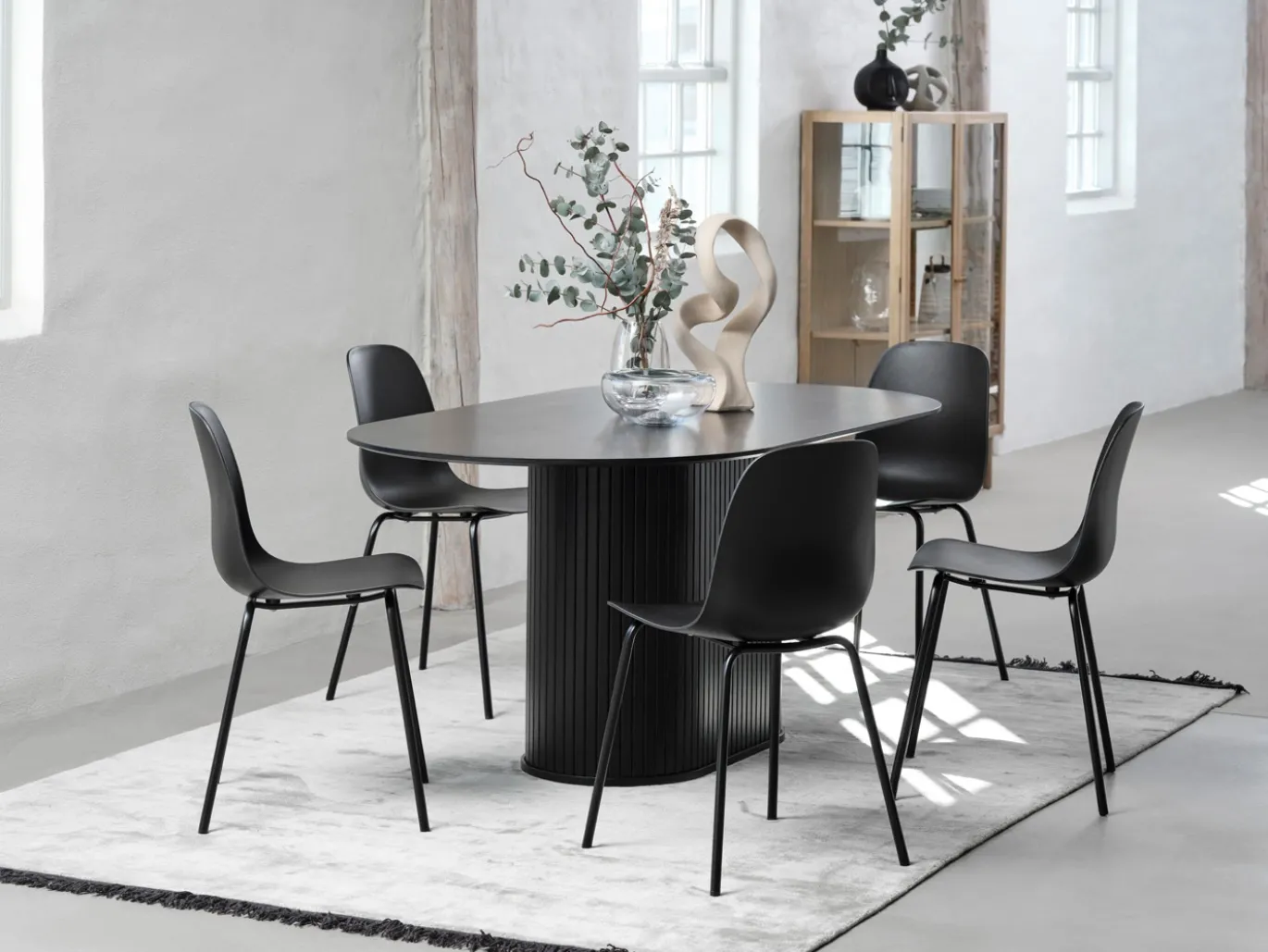 Eettafel Nola Ovaal Zwart Eiken 95x180cm - Giga Living