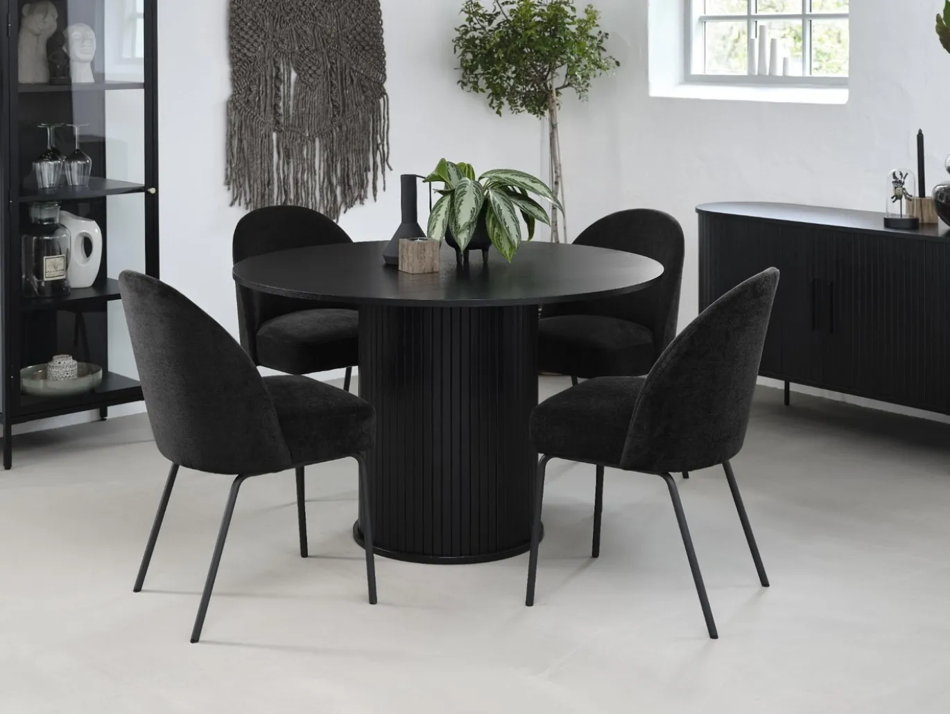Eettafel Nola Zwart Ø120 cm - Giga Living