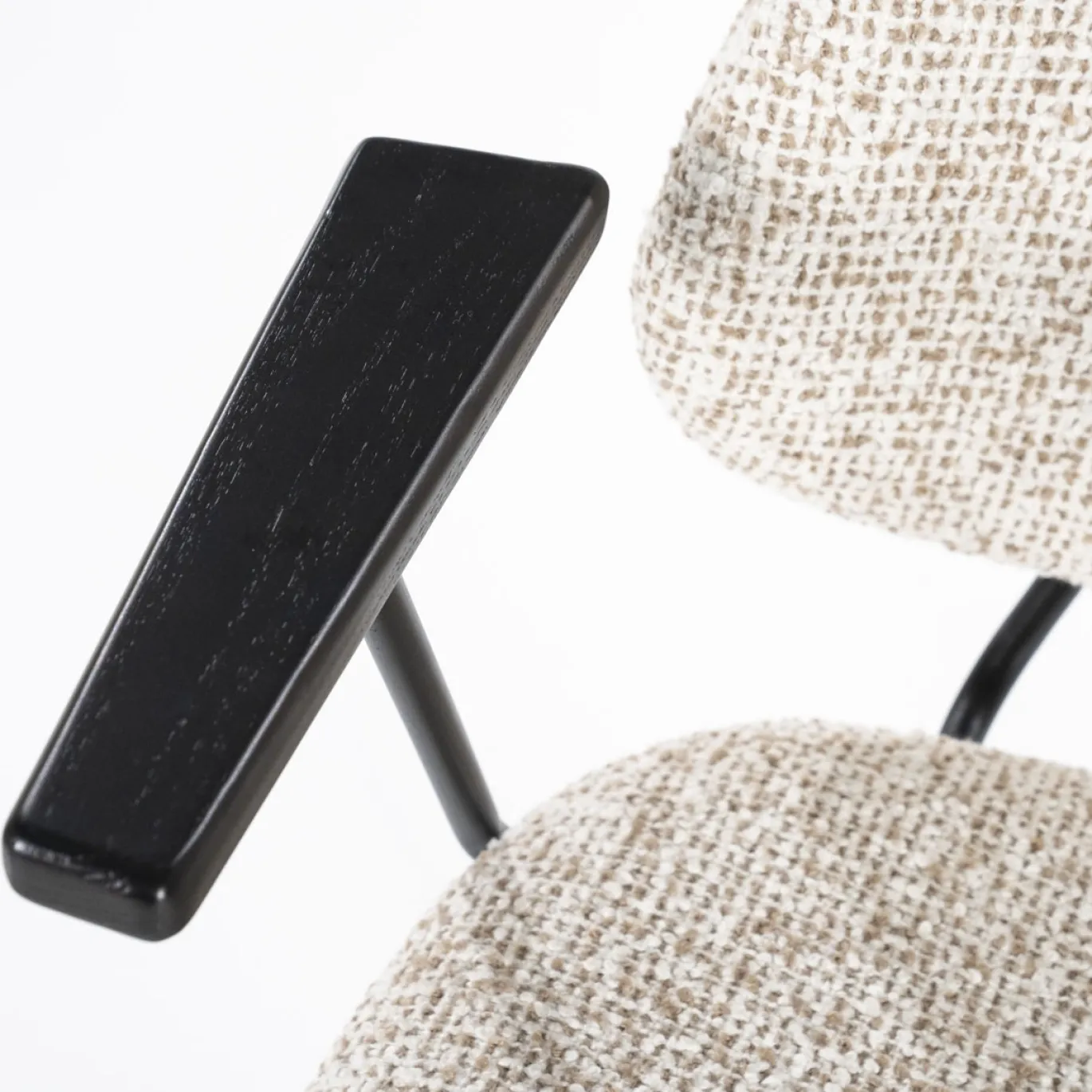 Eleonora Eetkamerstoel Jon Met Armleuning Beige Maywood