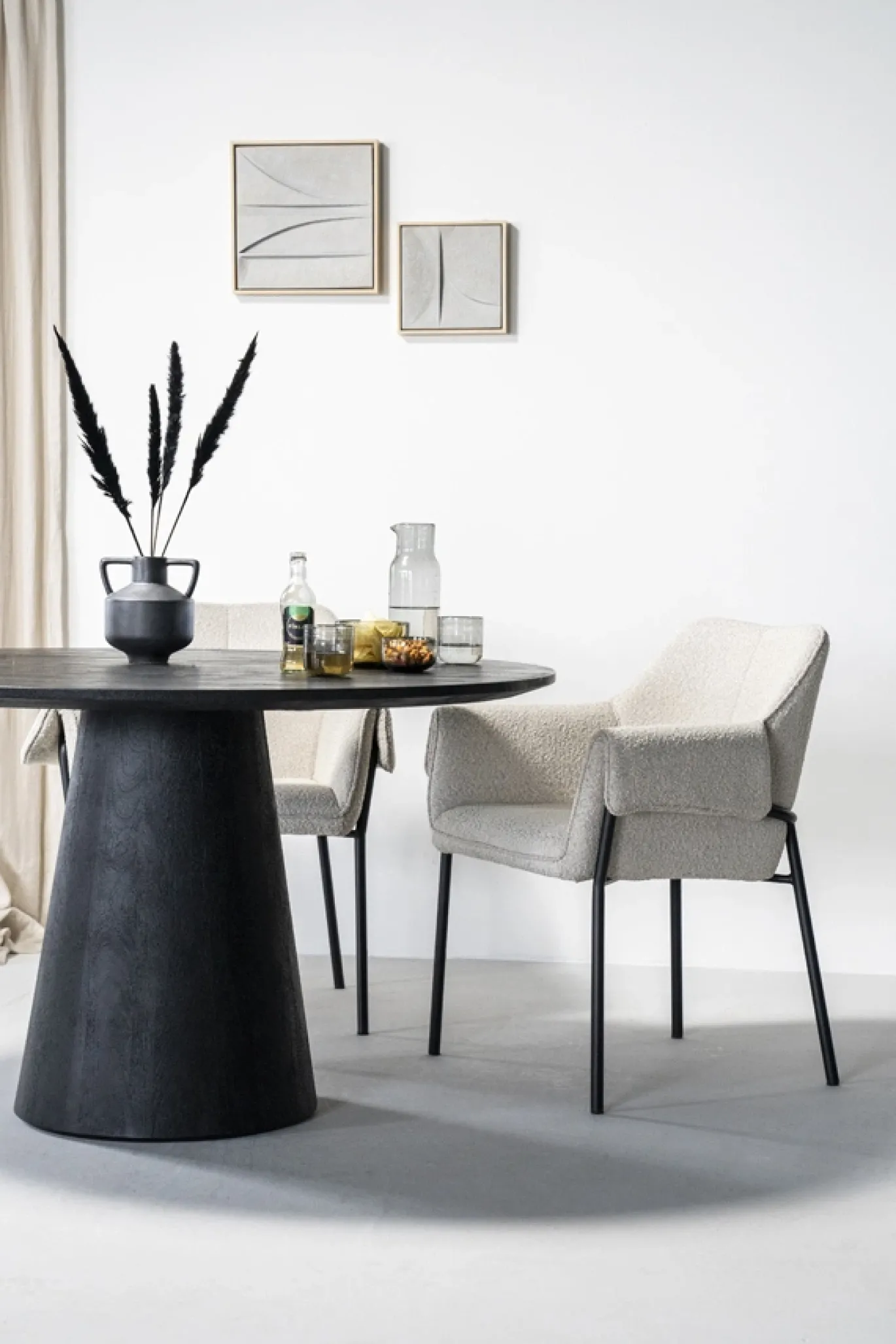 Eleonora Eettafel Aron Zwart 130x130cm