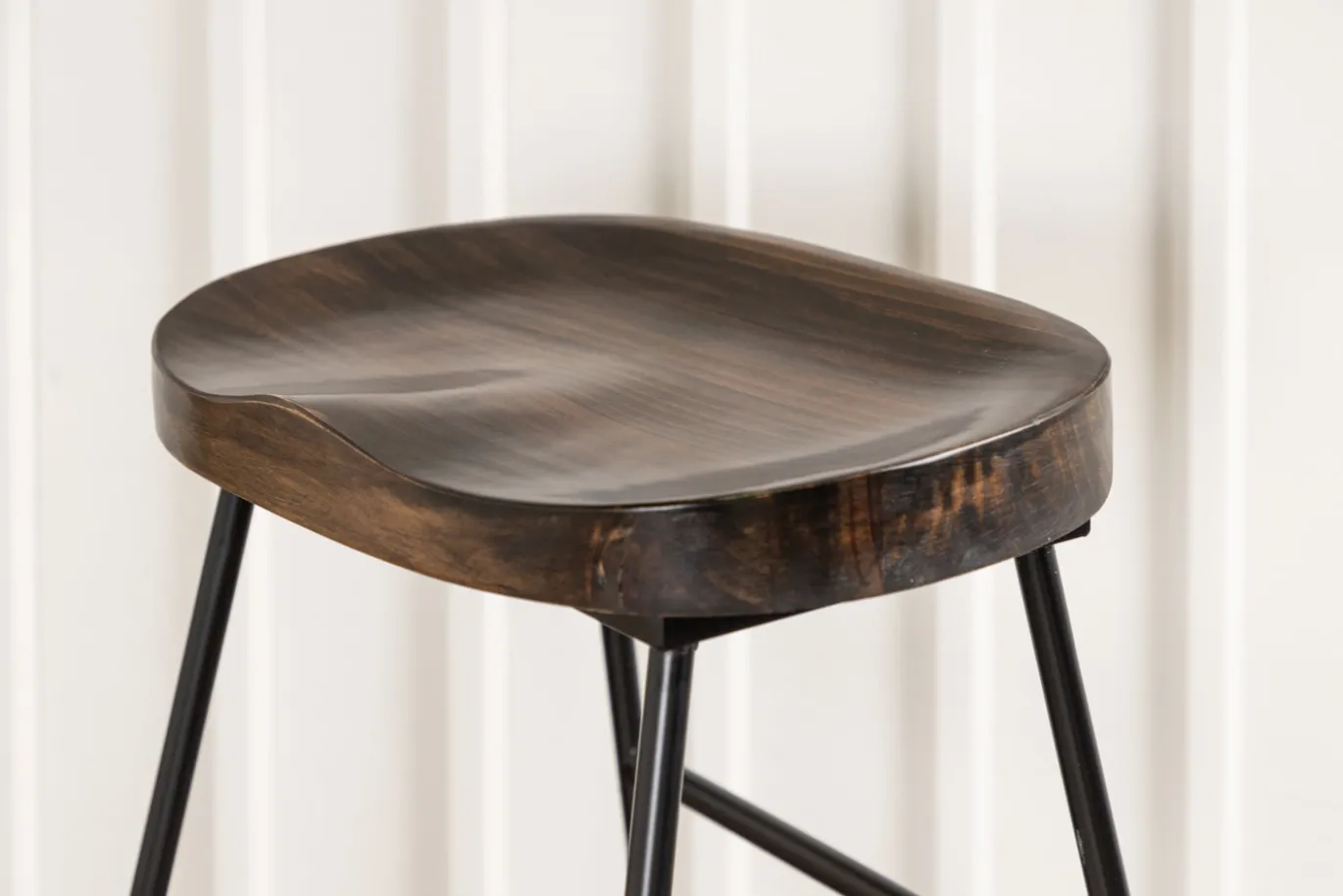 Fjôrd Barkruk Ozark Zinklook Donker Walnoot Hout