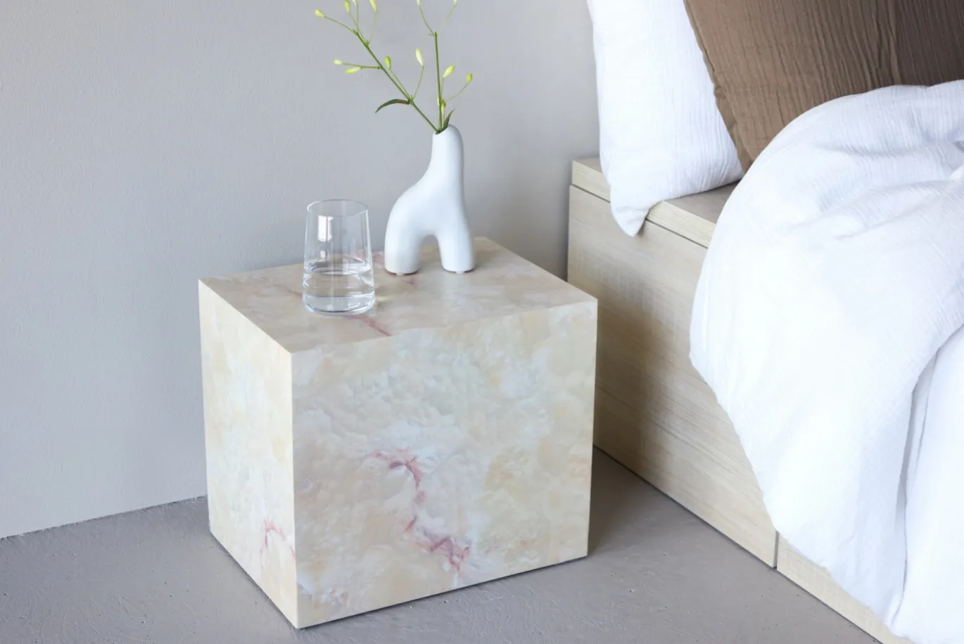 Fjôrd Bijzettafel York Beige 35x25cm
