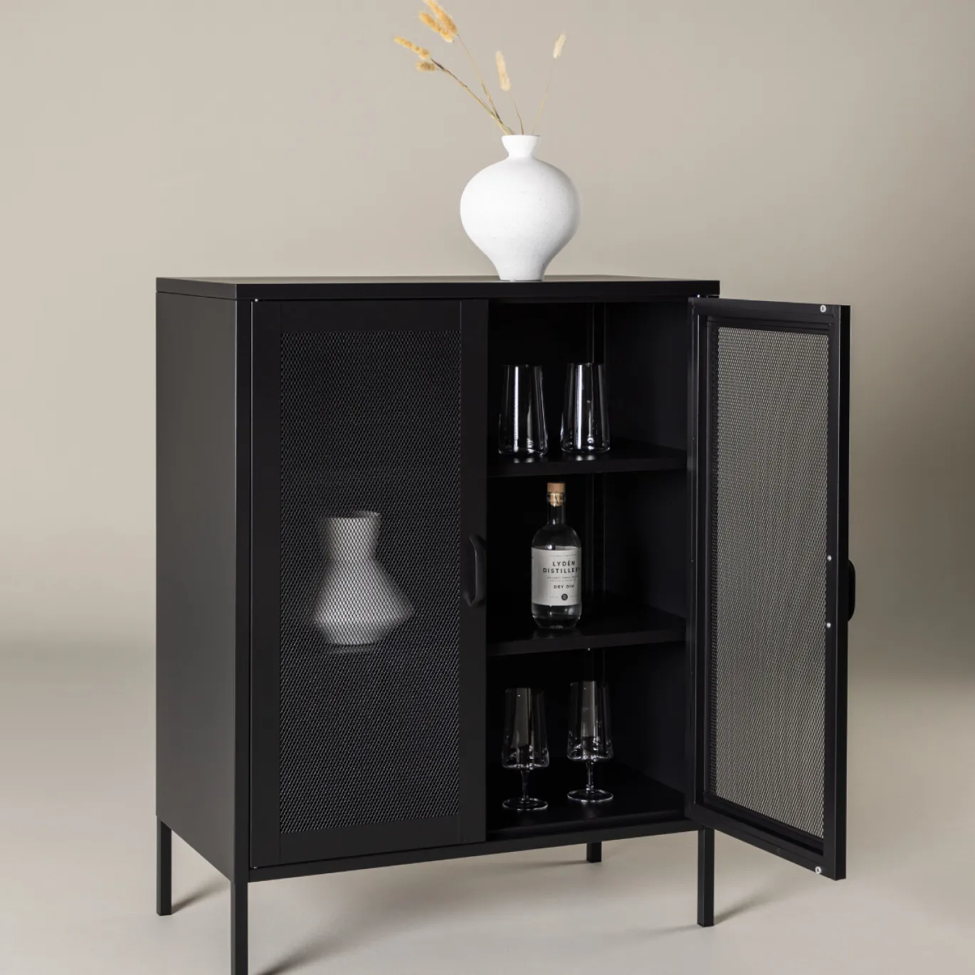 Fjôrd Dressoir Misha Mesh Doors Zwart