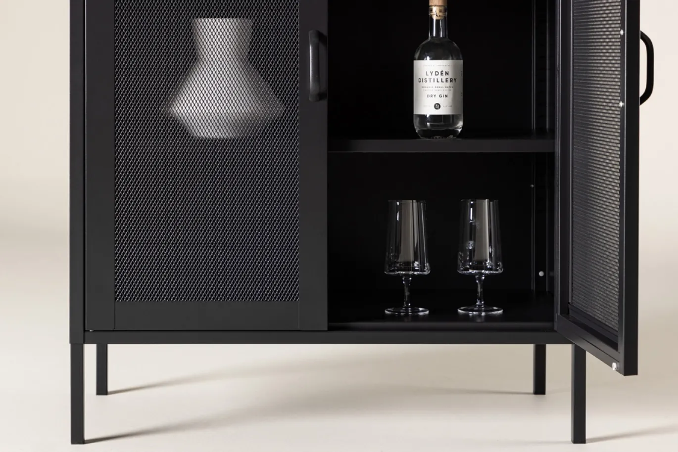 Fjôrd Dressoir Misha Mesh Doors Zwart