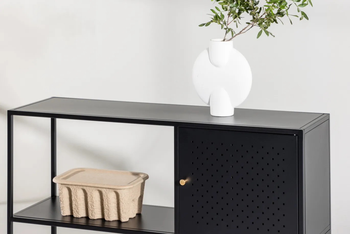 Fjôrd Dressoir Salta Zwart