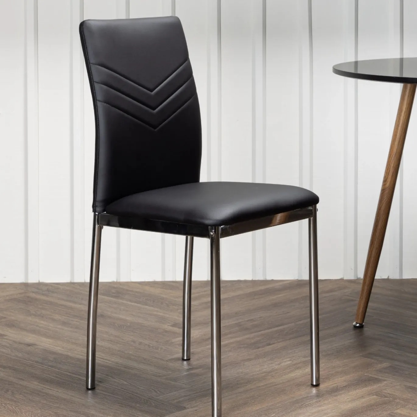 Fjôrd Eetkamerstoel Lily Chromed/ Zwart Pu