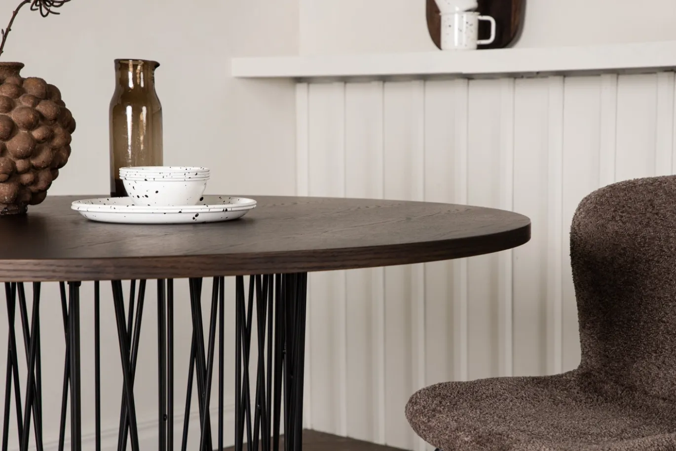 Fjôrd Eettafel Stone Rond Zwart/Mokka Fineer