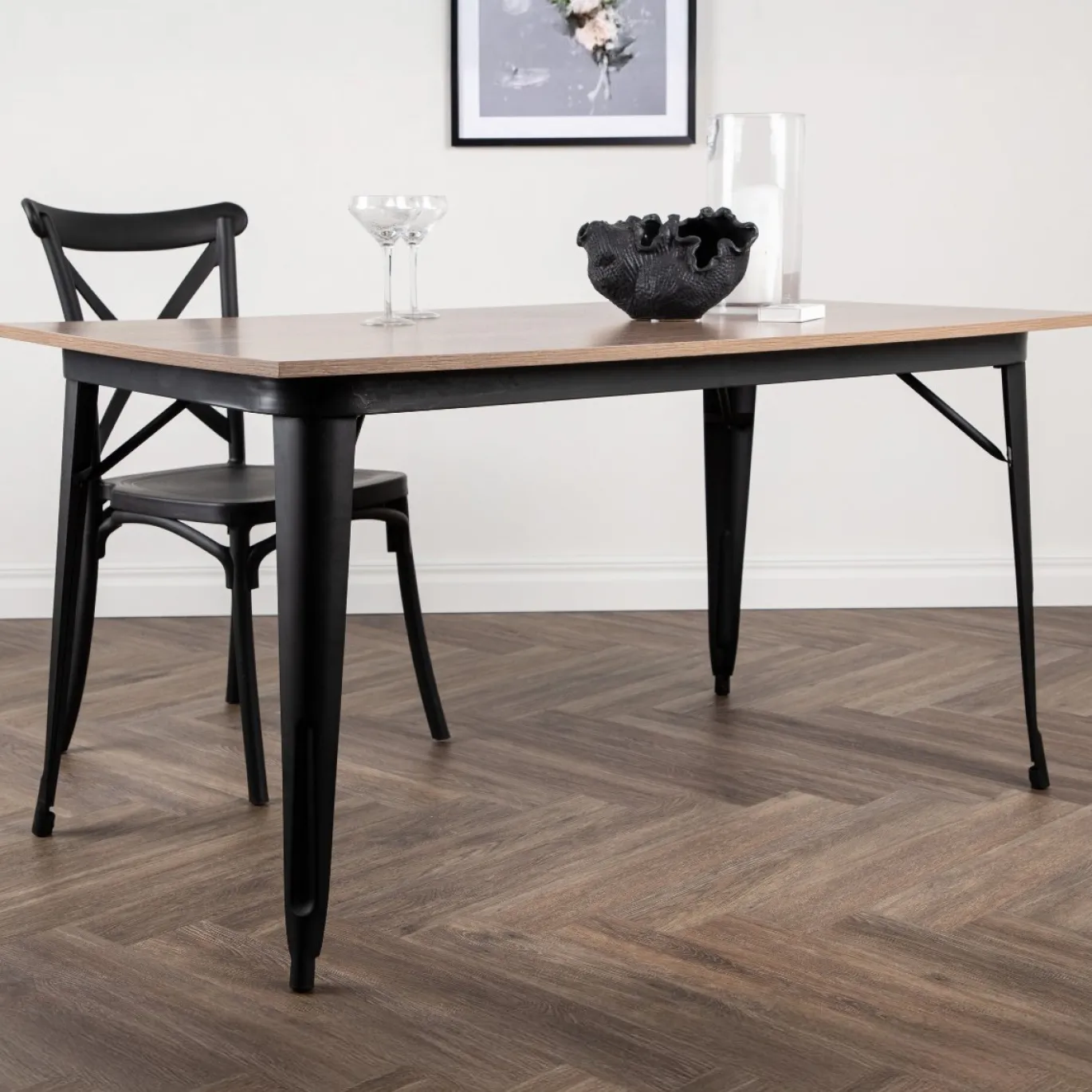 Fjôrd Eettafel Tempe Zwart Walnoot Mdf