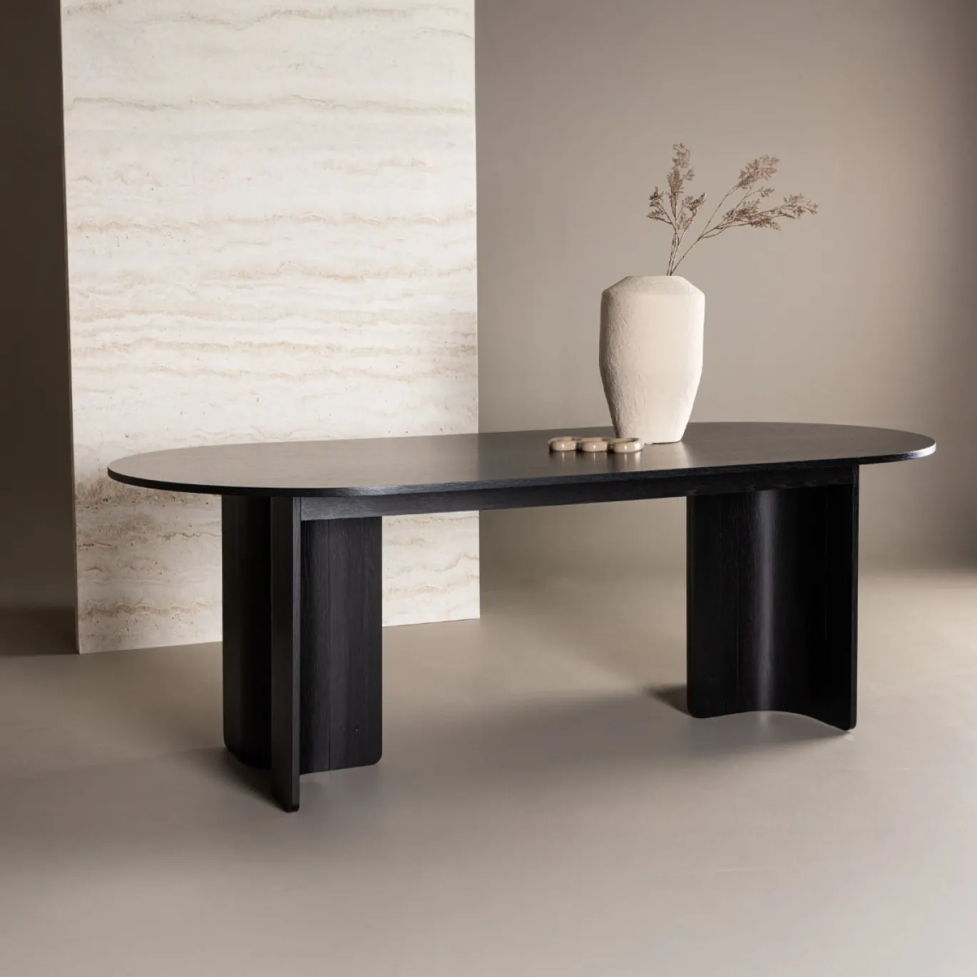 Fjôrd Eettafel Tyresö Ovaal Zwart 220x100cm