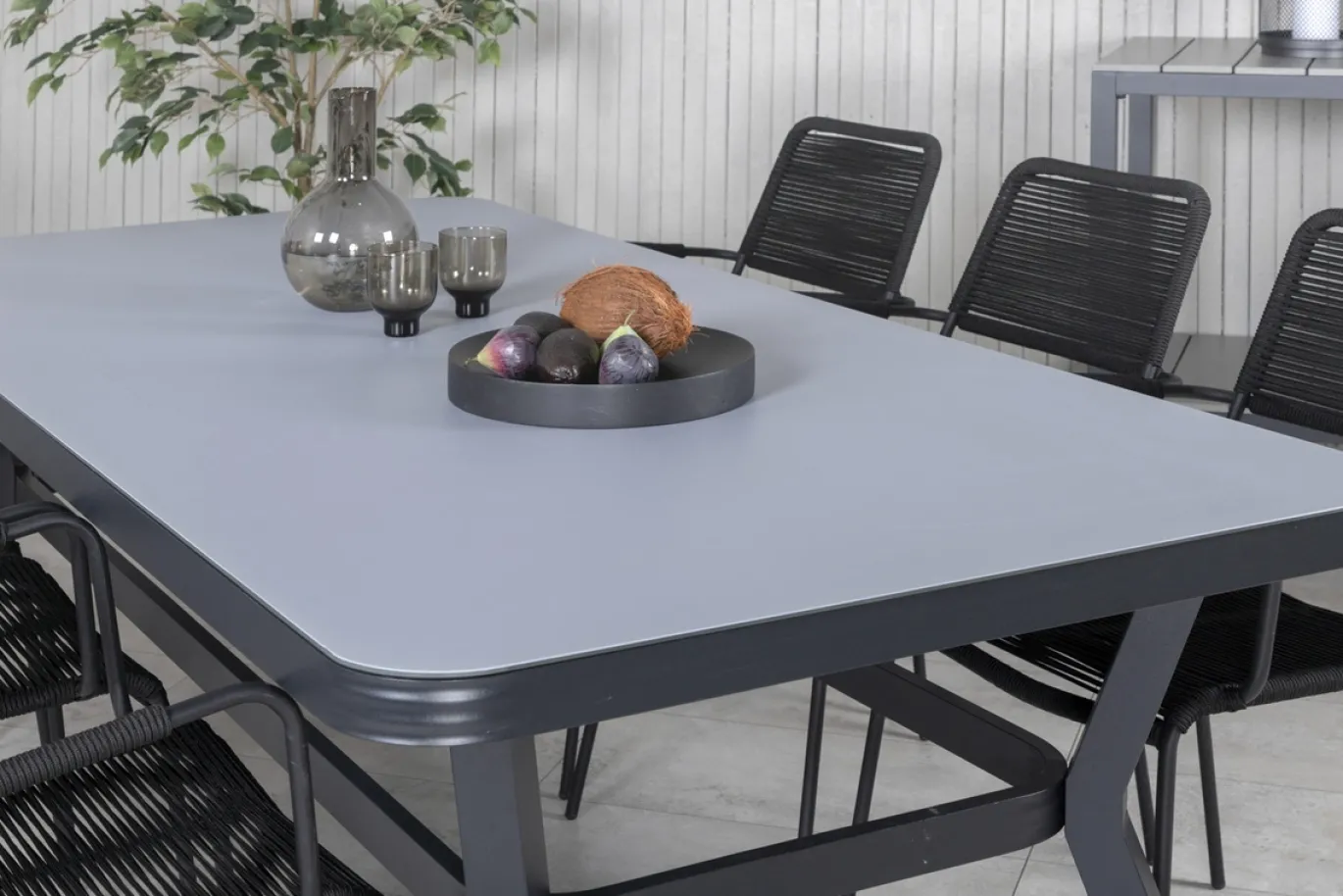 Fjôrd Eettafel Virya Zwart Met Grijs Glas 200cm