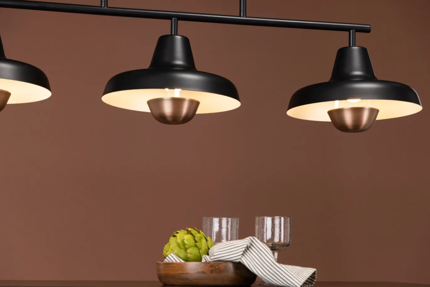 Fjôrd Hanglamp Stöten Mat Zwart Metaal/Koper Finish
