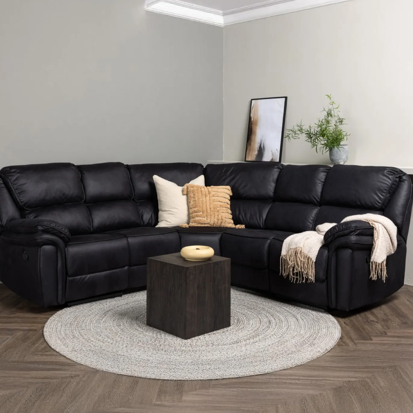 Fjôrd Relax Bank Saranda Zwart Microfibre