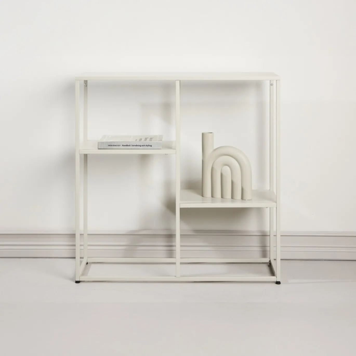 Fjôrd Sidetable Staal Beige