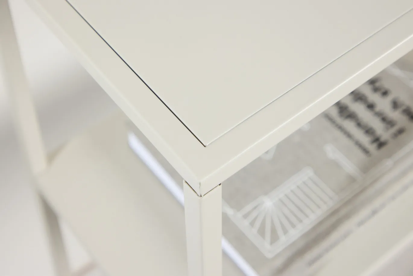 Fjôrd Sidetable Staal Beige