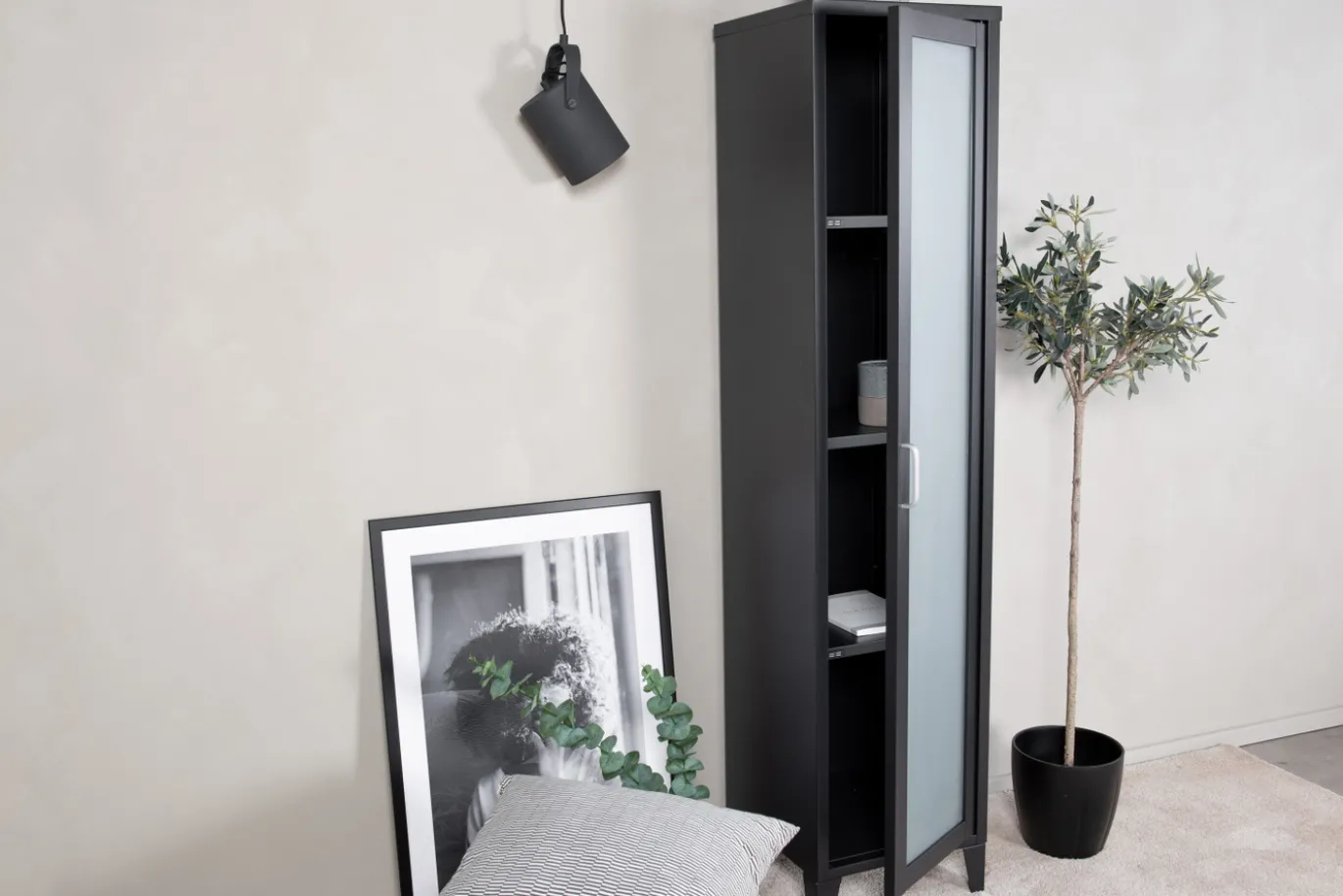 Fjôrd Vitrinekast Acero Zwart 150x35cm