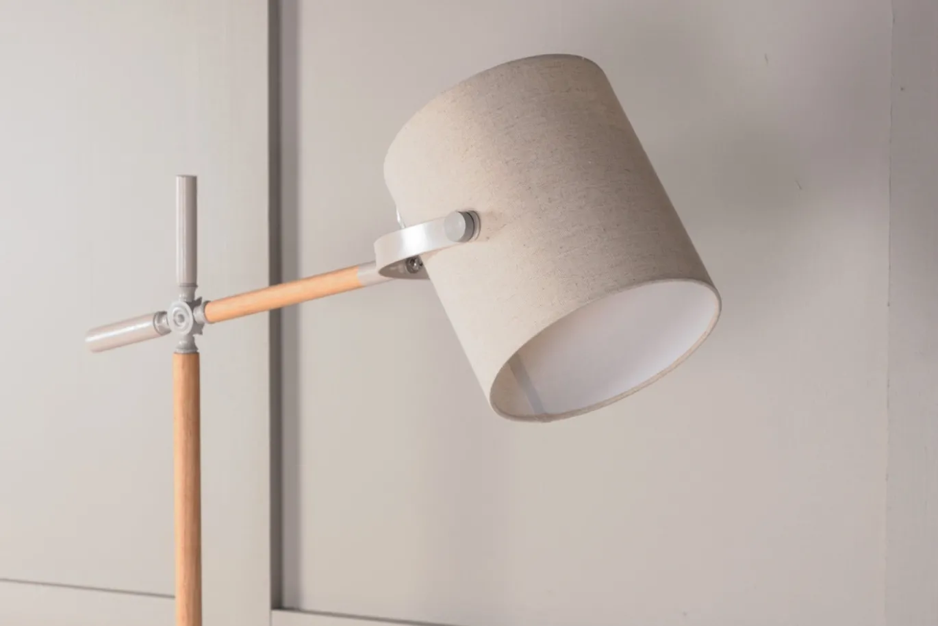 Fjôrd Vloerlamp Dennis Beige