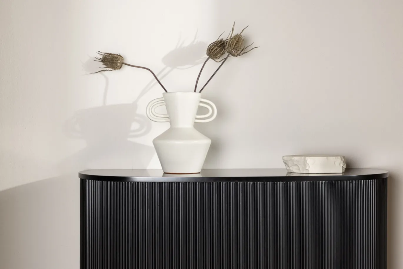 Fjôrd Zwevende Bijzettafel Loca 120cm Zwart