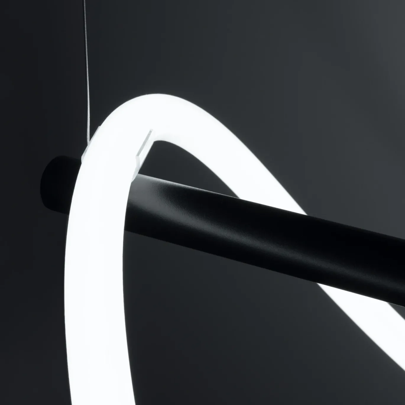 Hanglamp Galakse Zwart LED 2700-6500K 84cm - Giga Meubel