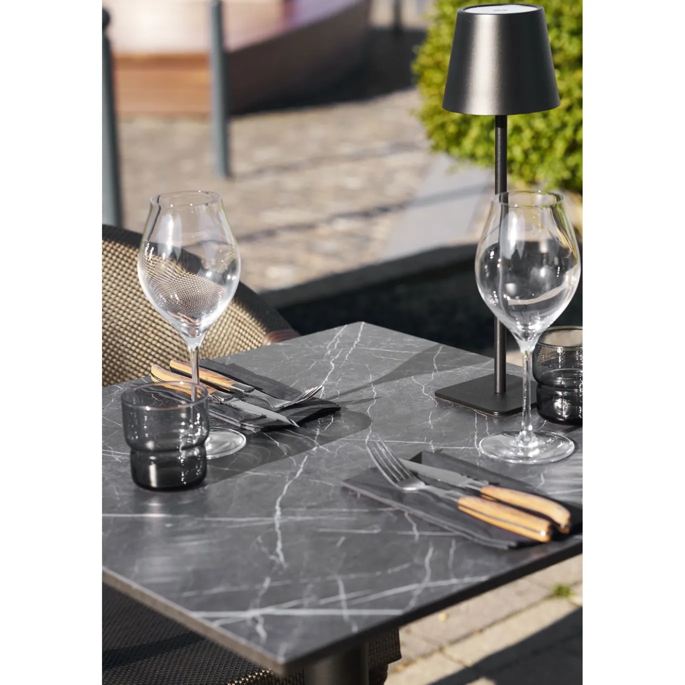 House Nordic Bistrotafel Marmerlook Cast Iron 60x60cm