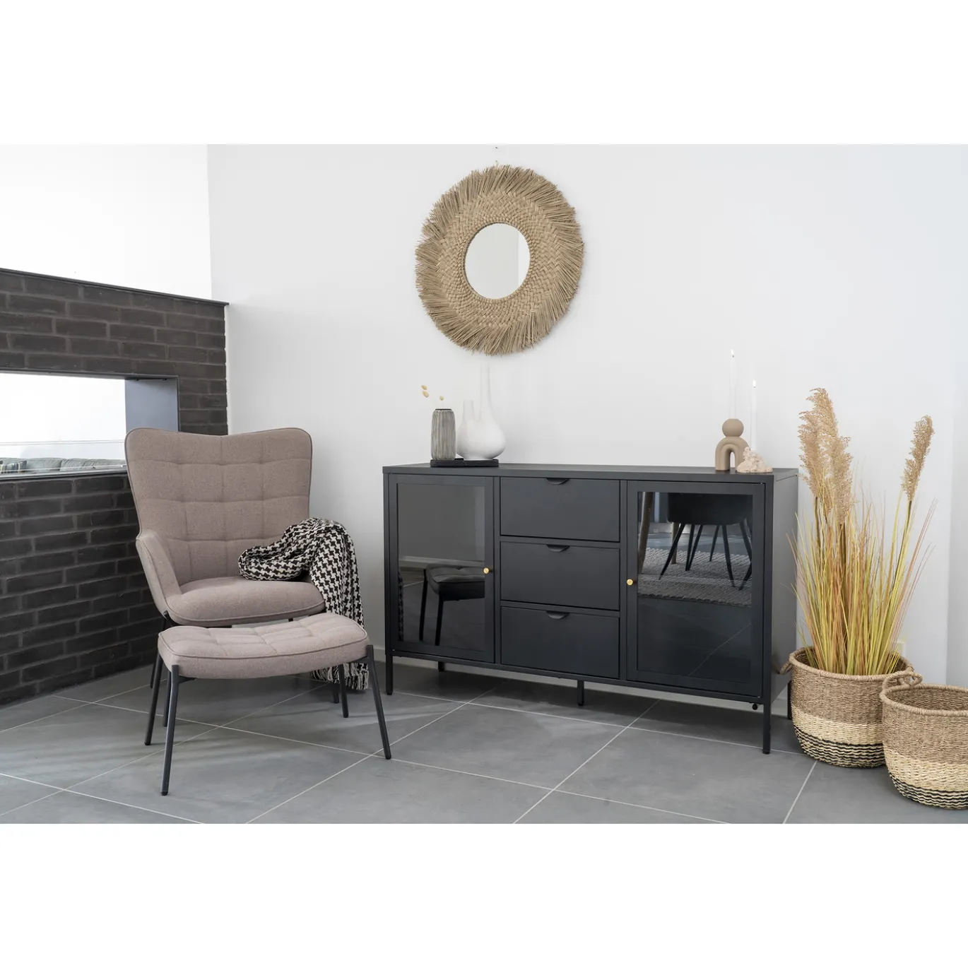 House Nordic Dressoir Dalby Zwart Staal met Glas