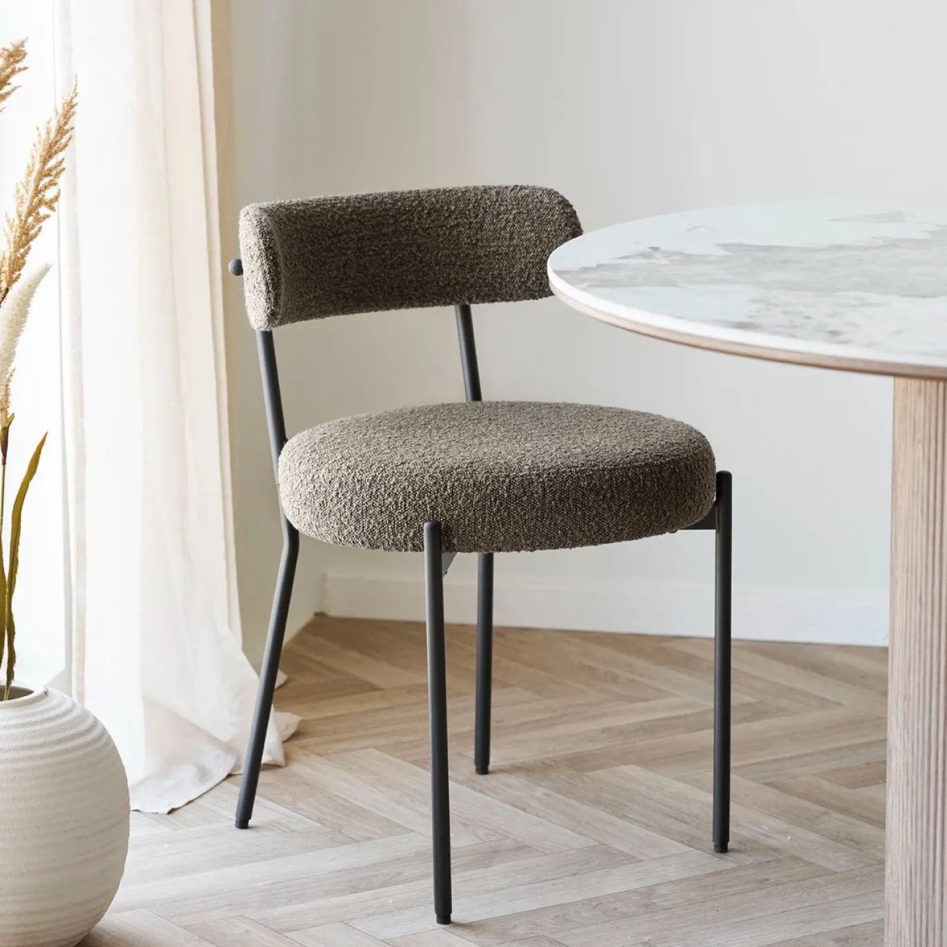House Nordic Eetkamerstoel Badalona Bouclé Bruin