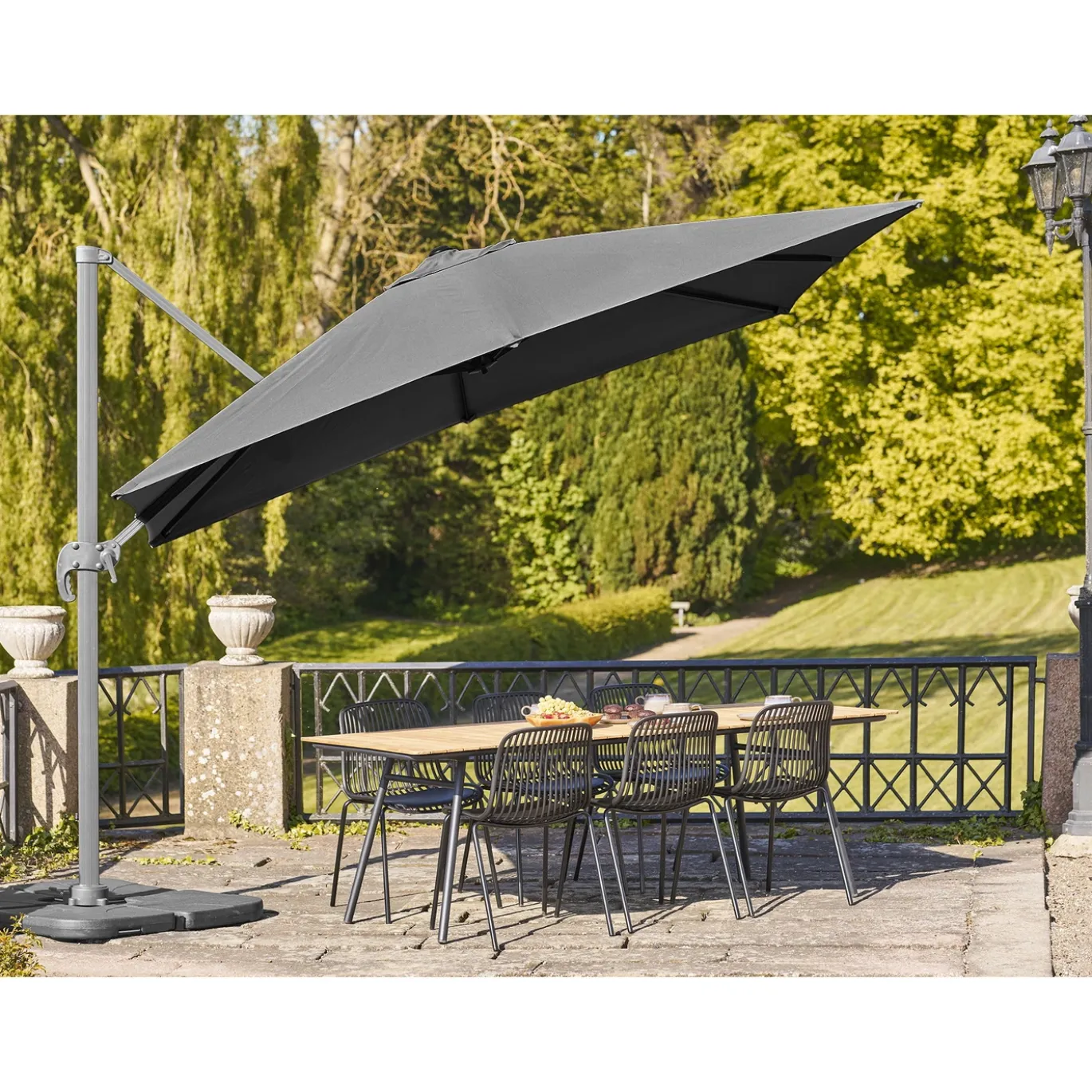 House Nordic Parasol Baza Zwart Incl. Parasolvoet